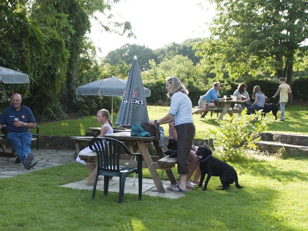 The White Lion Inn 15/15