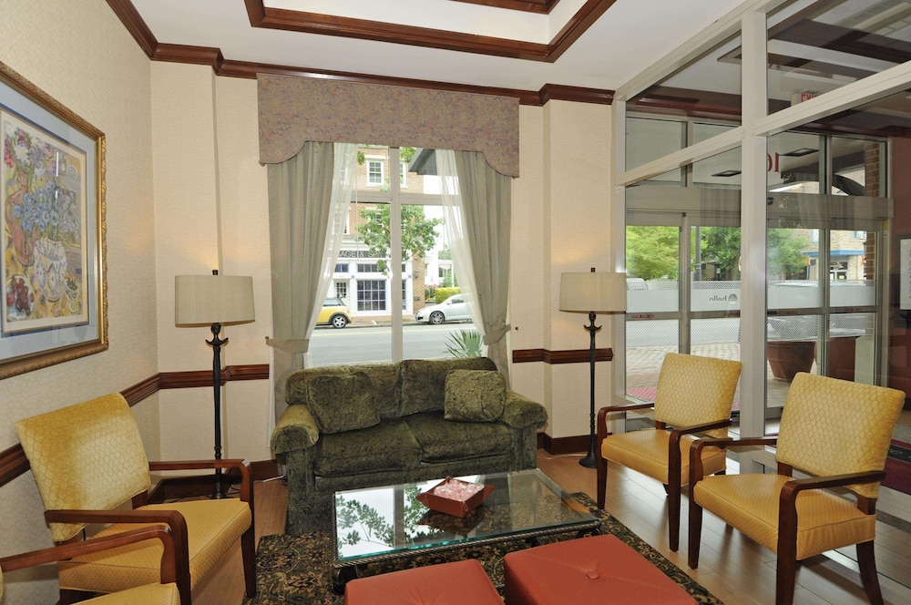 Hampton Inn Alexandria Old Town King St. Metro 39/56