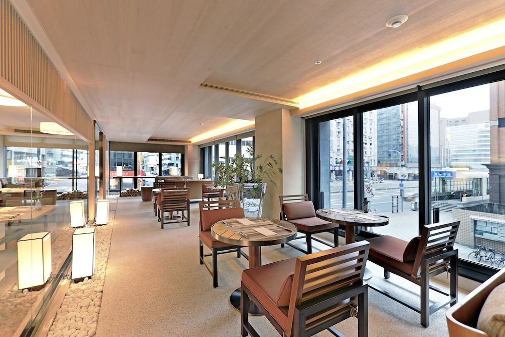 Hotel Cozzi Zhongxiao 41/46