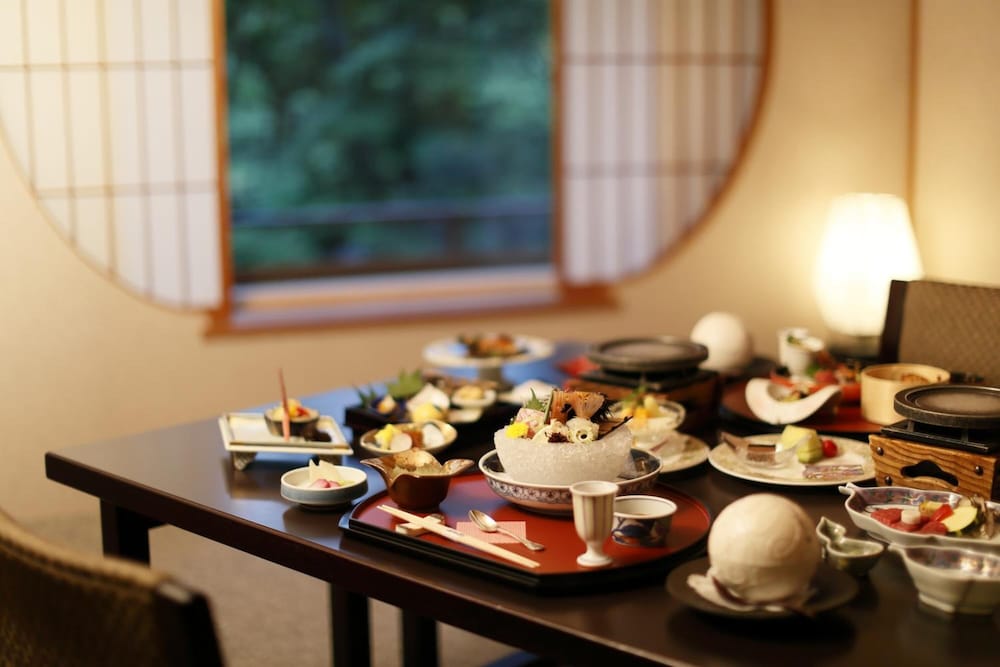 HANAMAKI ONSEN KASHOEN 55/61
