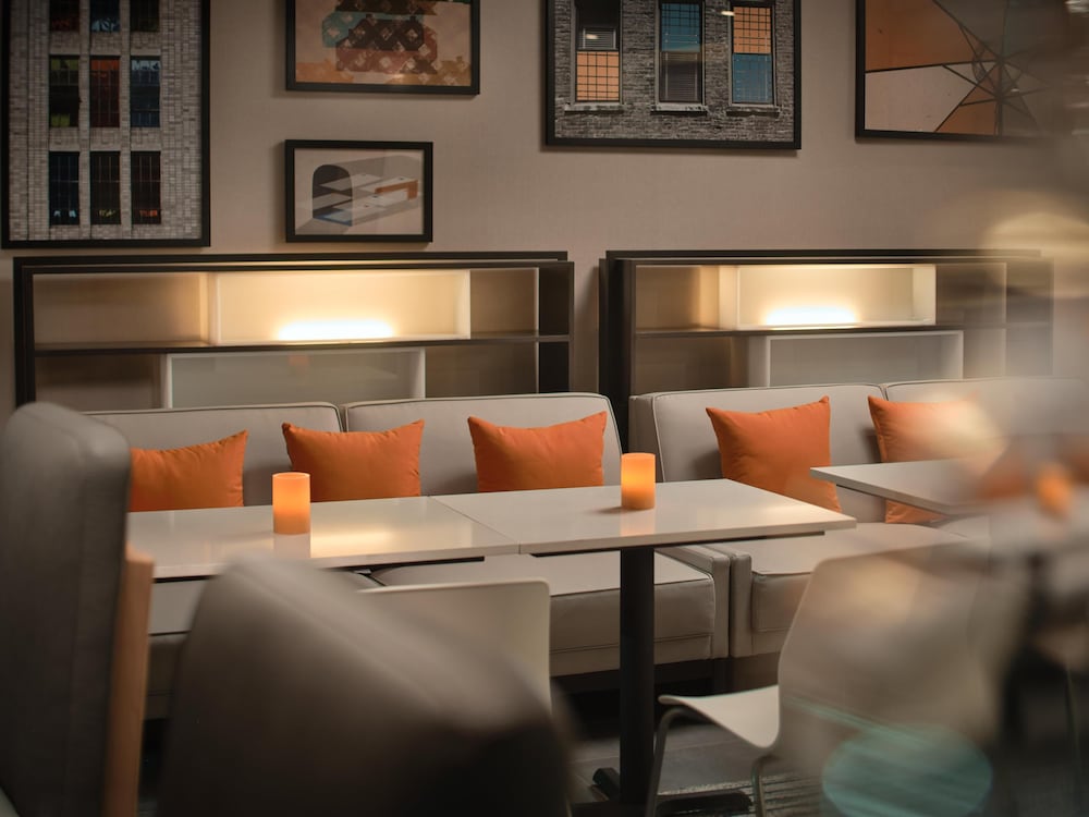 Hyatt House Schenectady / Mohawk Harbor 36/46