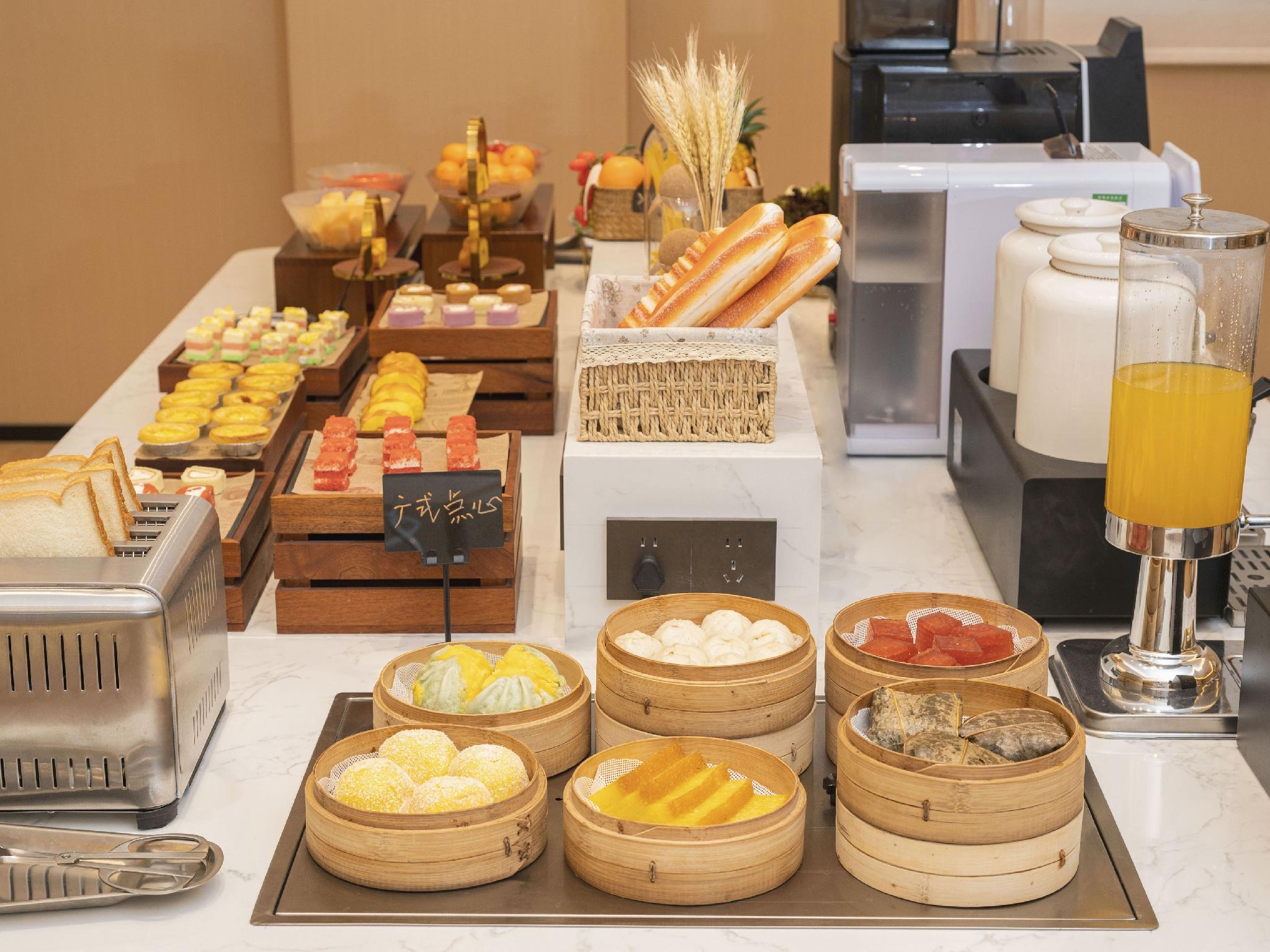 Vienna Hotel (Guangzhou Shiling Leather City) 32/58