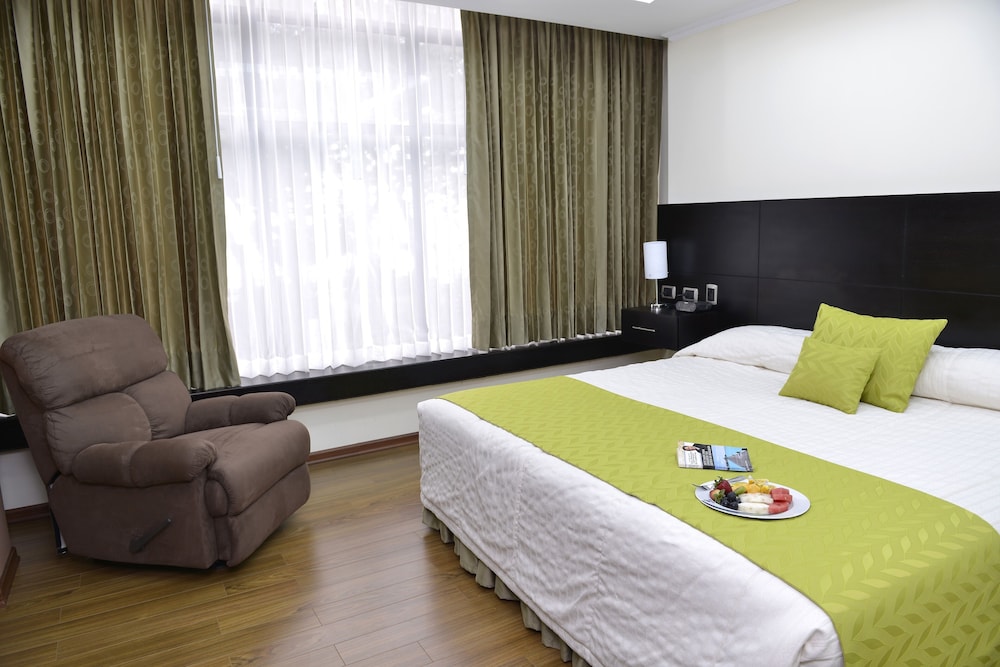 Ramada Hotel Guayaquil 8/45