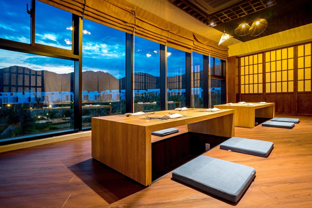 Oceanami Villas And Beach Club 35/67