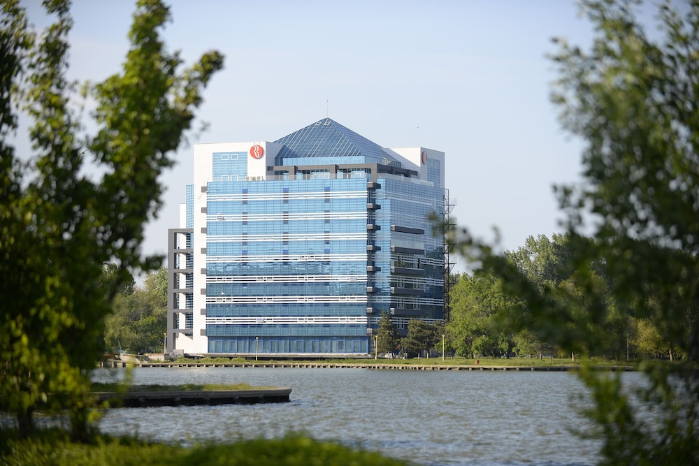 Ramada by Wyndham Constanta 49/51