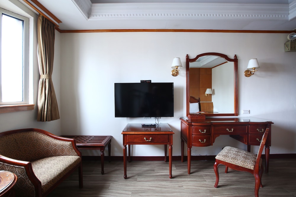Hua Du Hotel 48/65