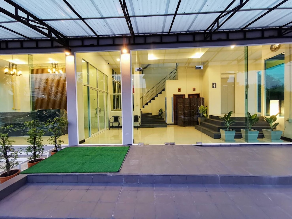 The Cottage Hotel Udon Thani 24/27