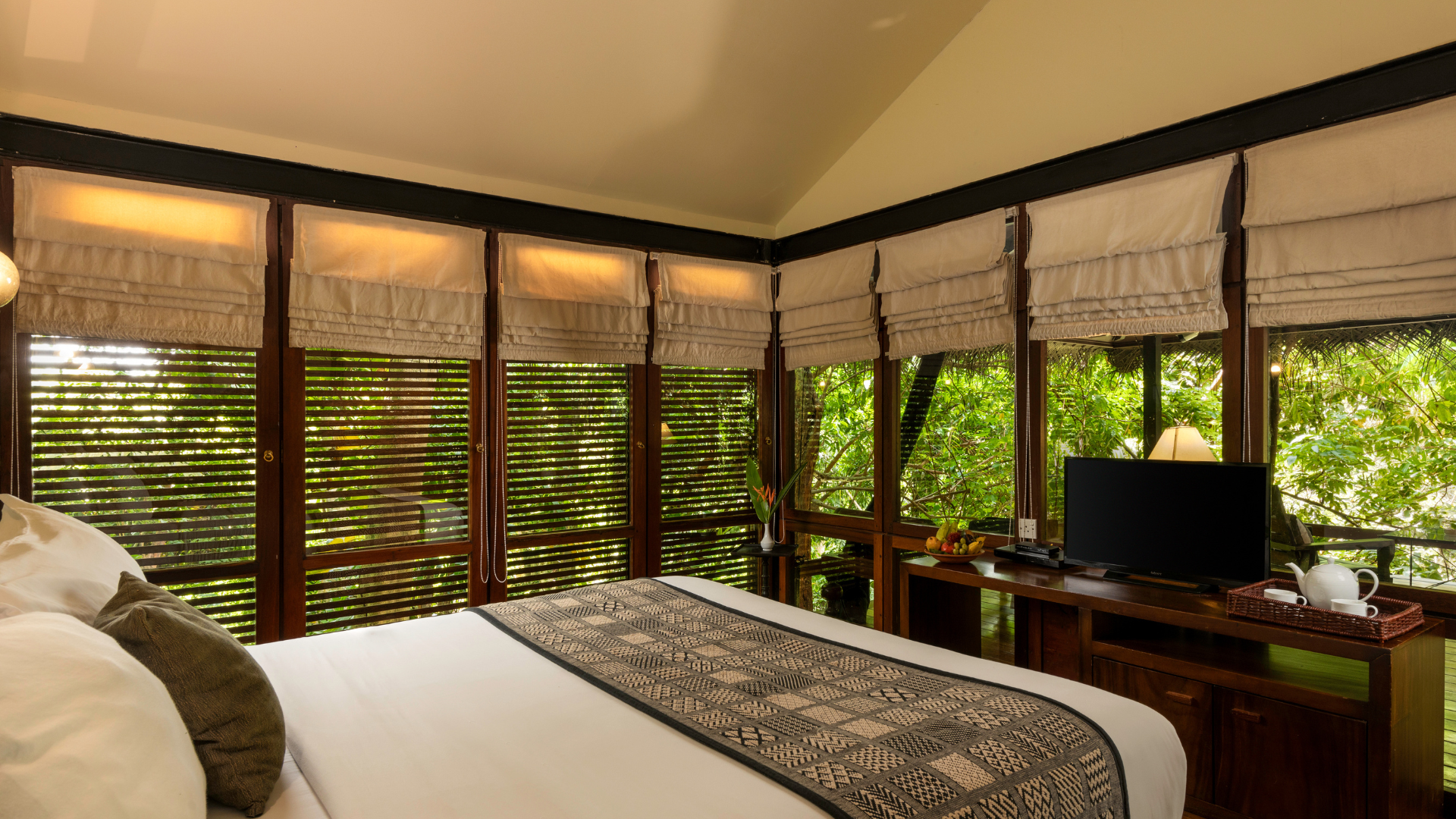 DELUXE, PLUNGE POOL