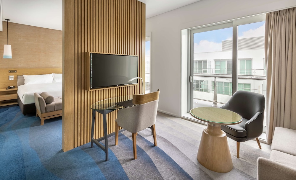 Hilton Auckland 49/78
