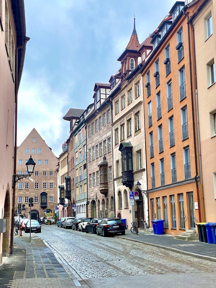 BURGHOTEL NURNBERG 52/62