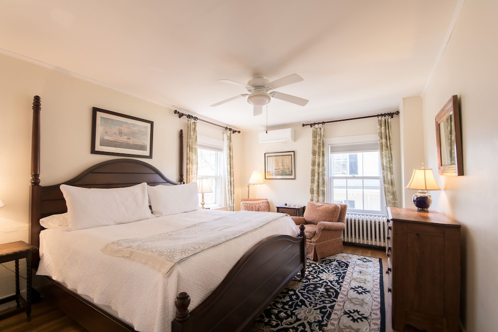 Marshall Slocum Inn 12/44