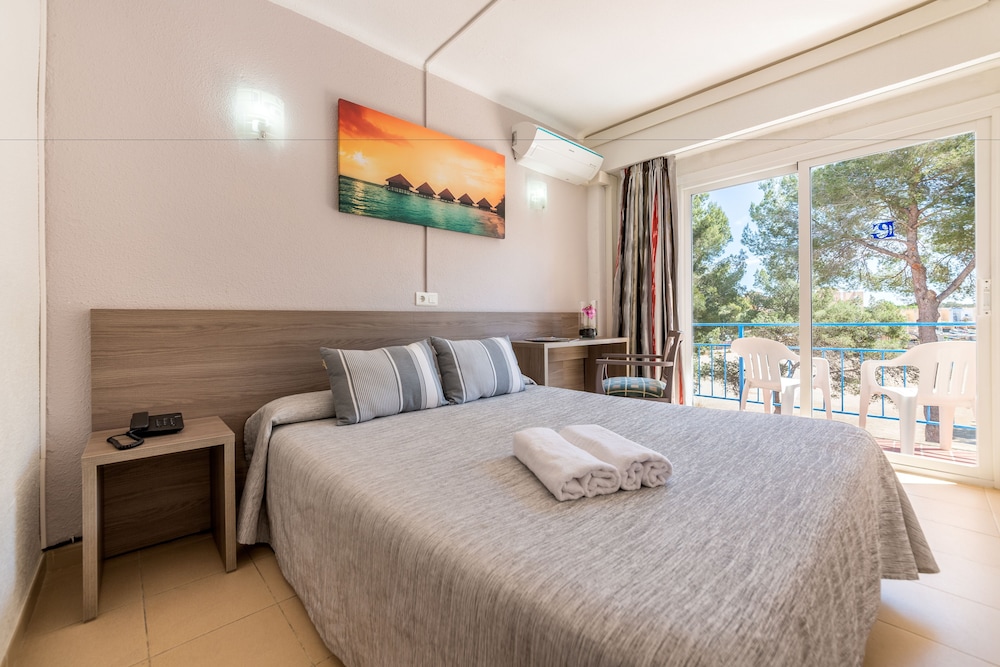Hotel Costa Mediterraneo 7/38