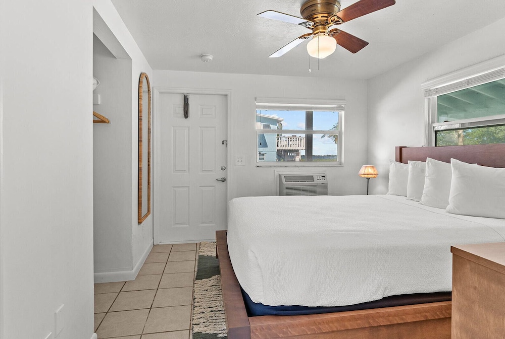 2 Bedrooms, Cottage, 2 Queen Beds, Ocean View, Sofa