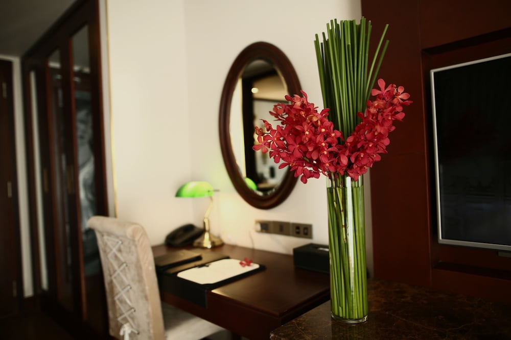 The Scarlett Boutique Hotel 9/41