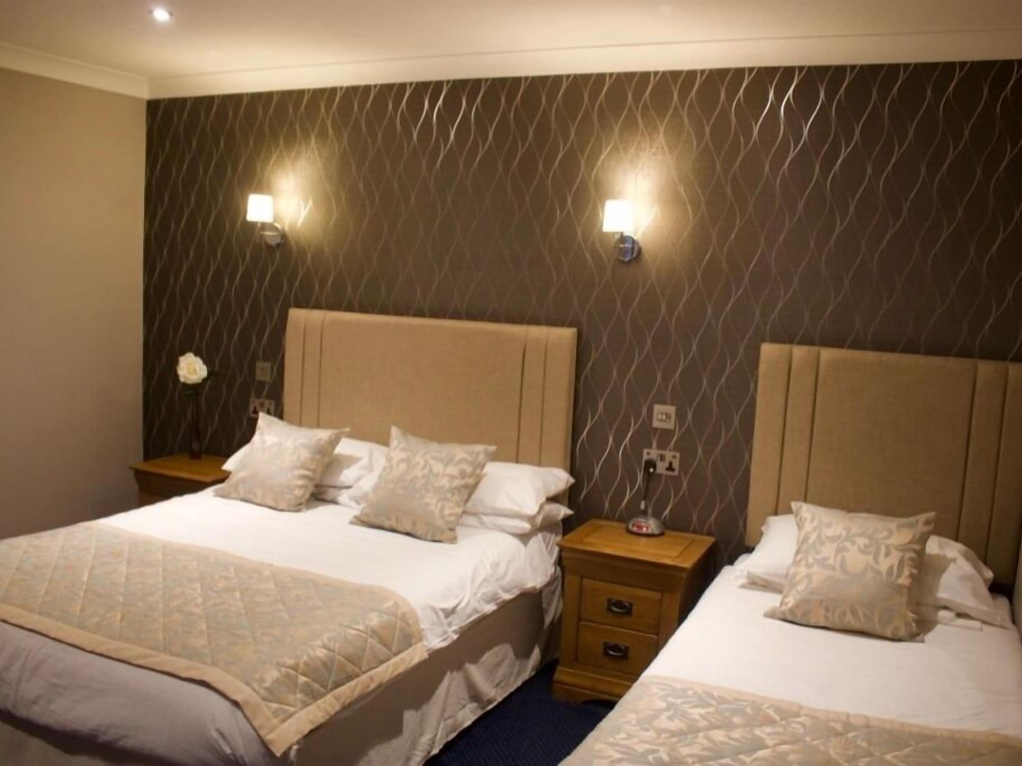 Room, Triple, 1 Double and 1 Single Bed