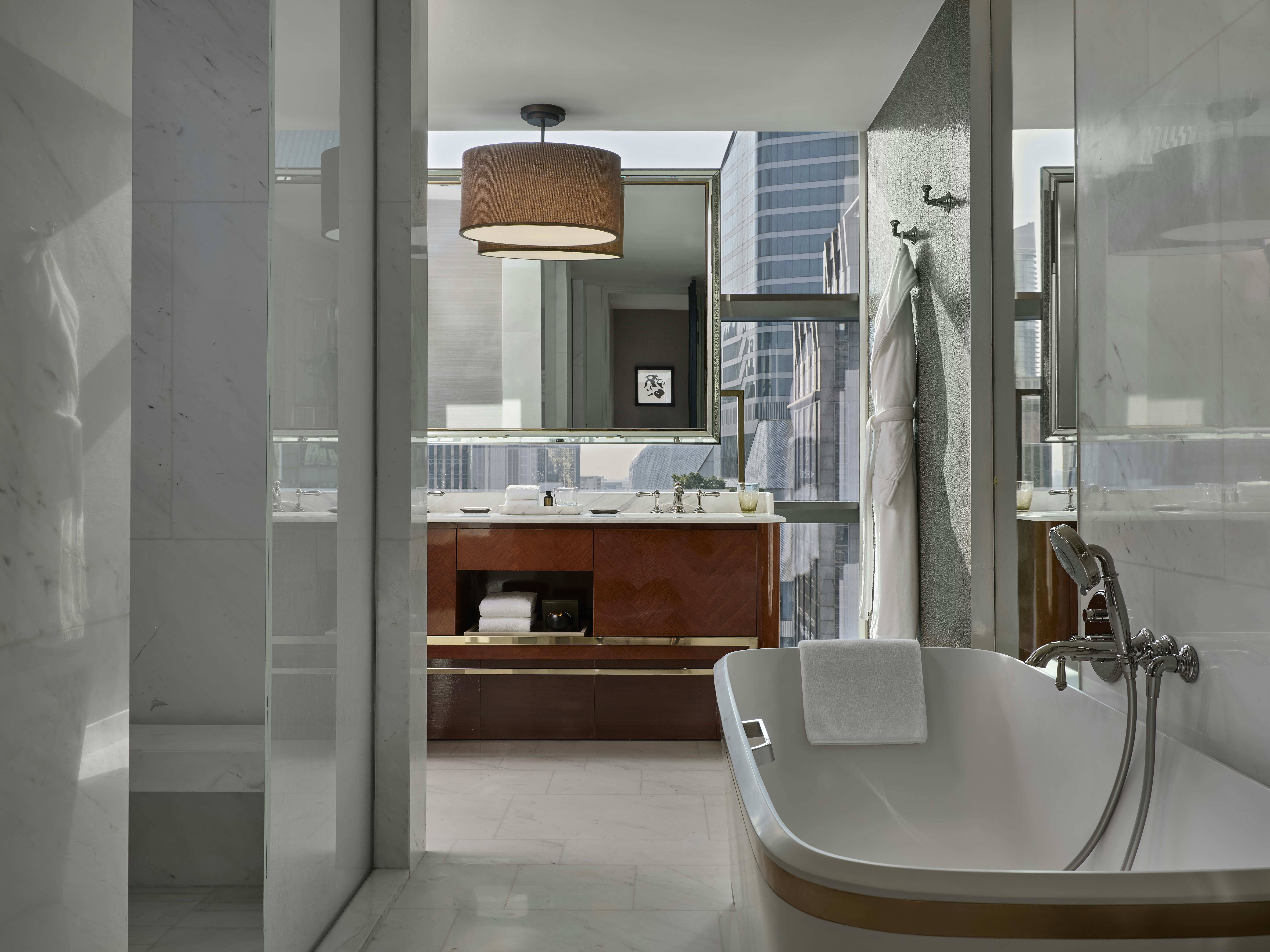 Rosewood Bangkok 80/84