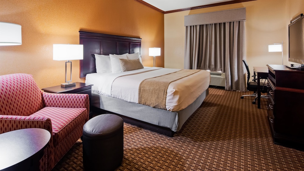 Best Western Granbury Inn & Suites 7/36