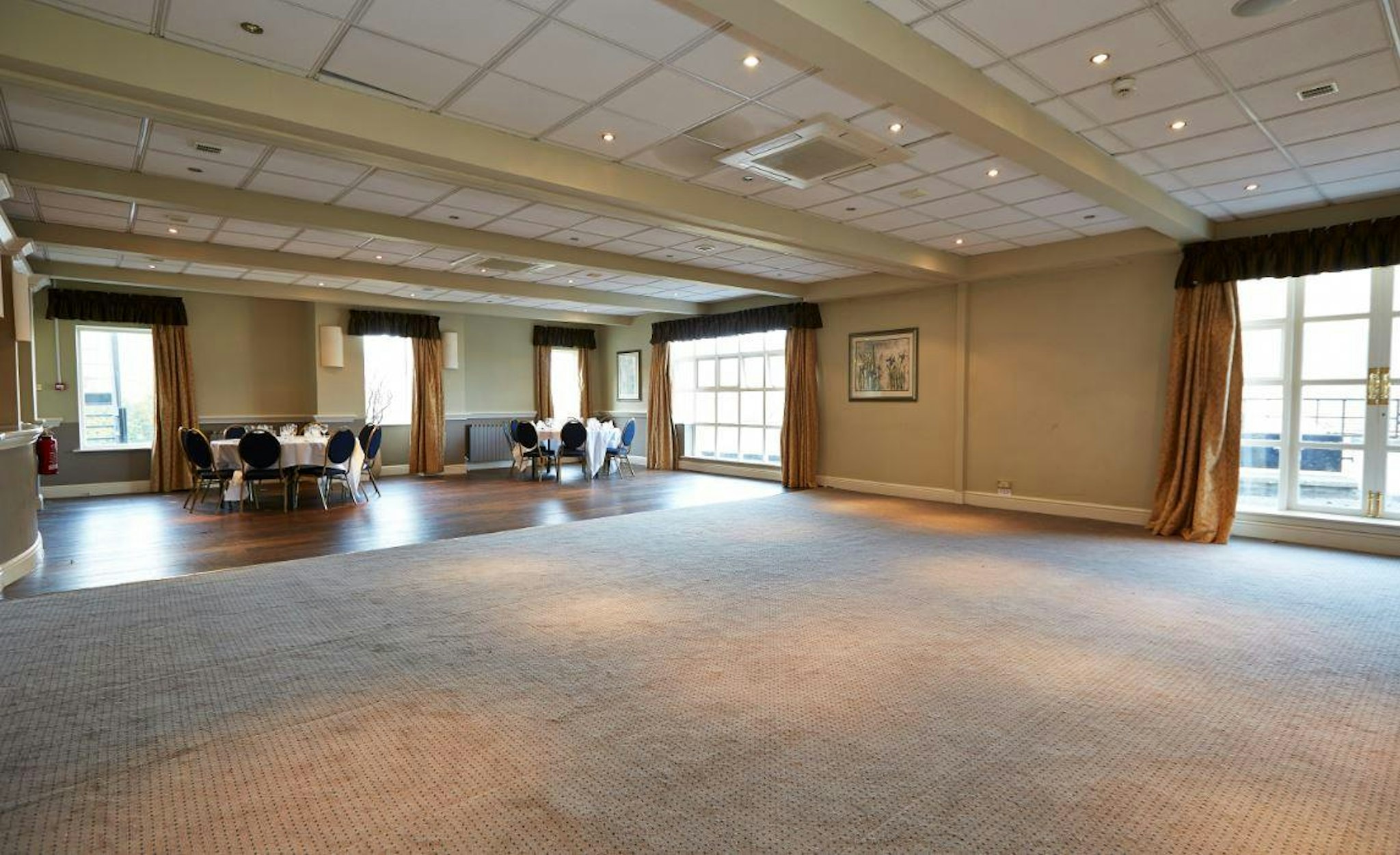 Royal George Hotel 30/32