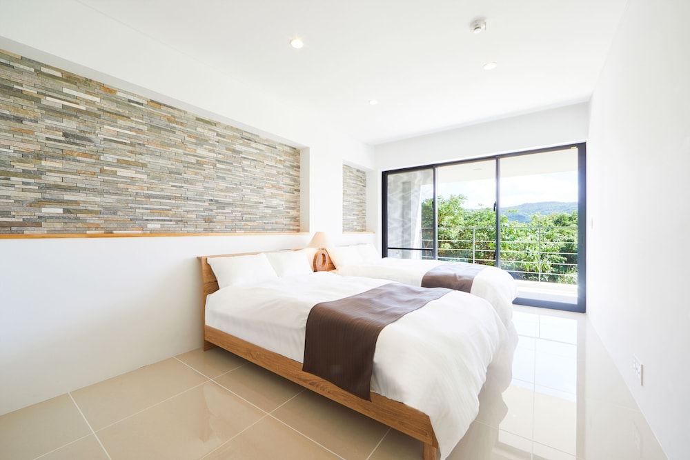 E Horizon Resort Condominium Sesoko 18/50