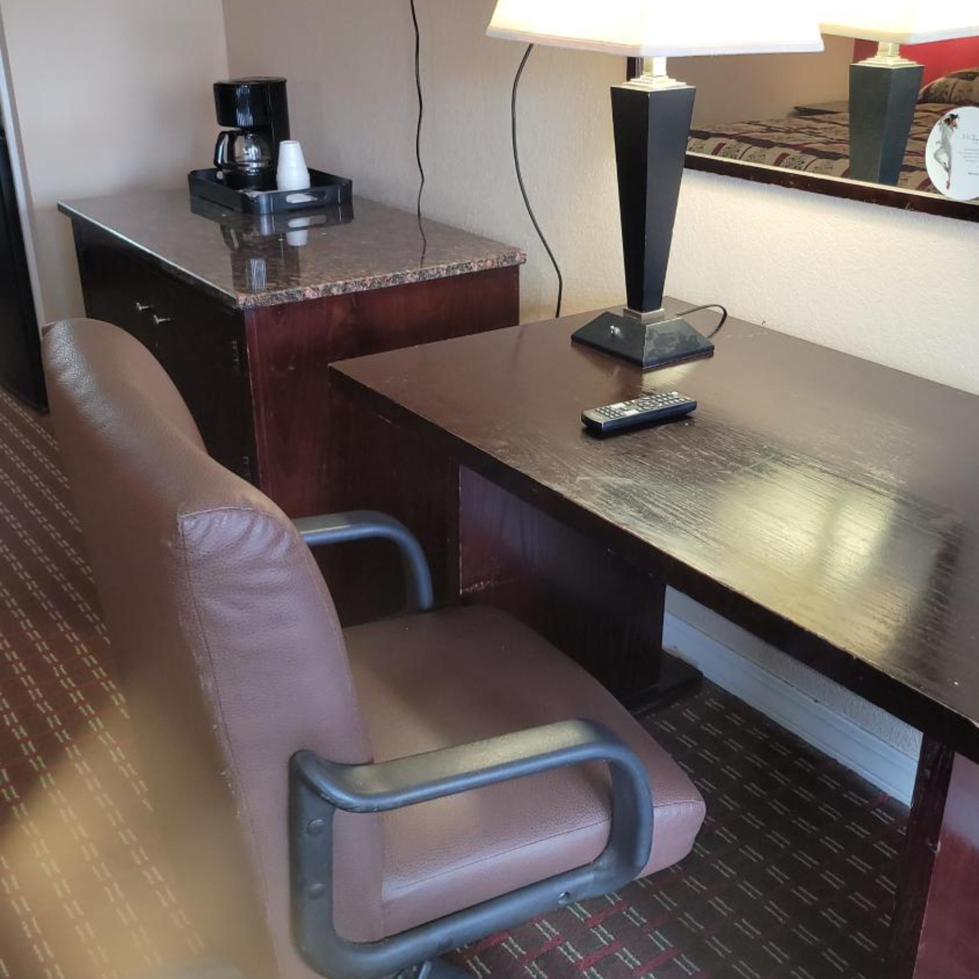 Western Motel 3/10