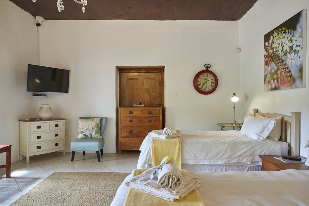 Yellow Aloe Accommodation 10/50