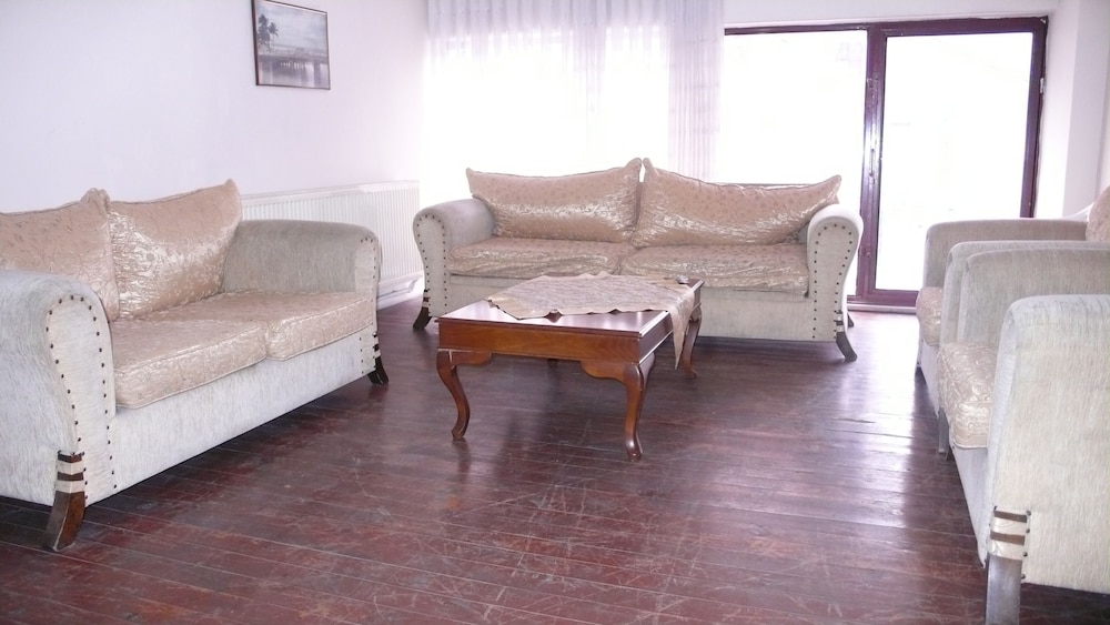 Trabzon Star Pension 17/18