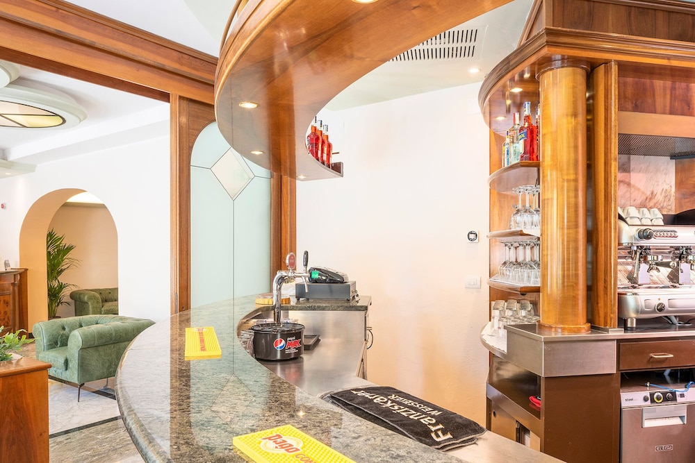 Hotel Centrale 7/50