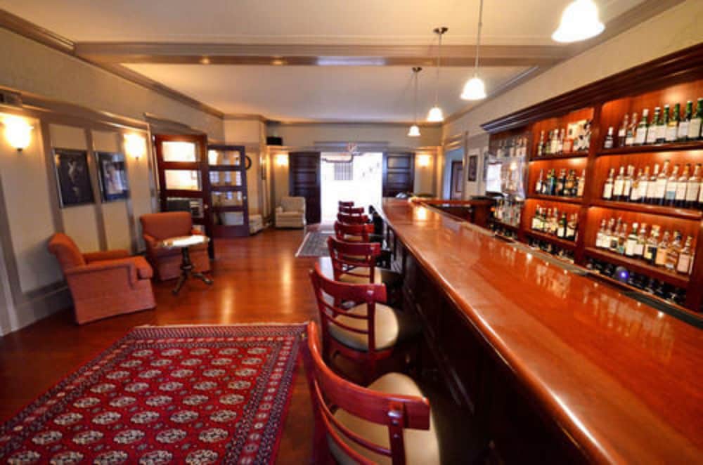 Gateways Inn Restaurant 32/46