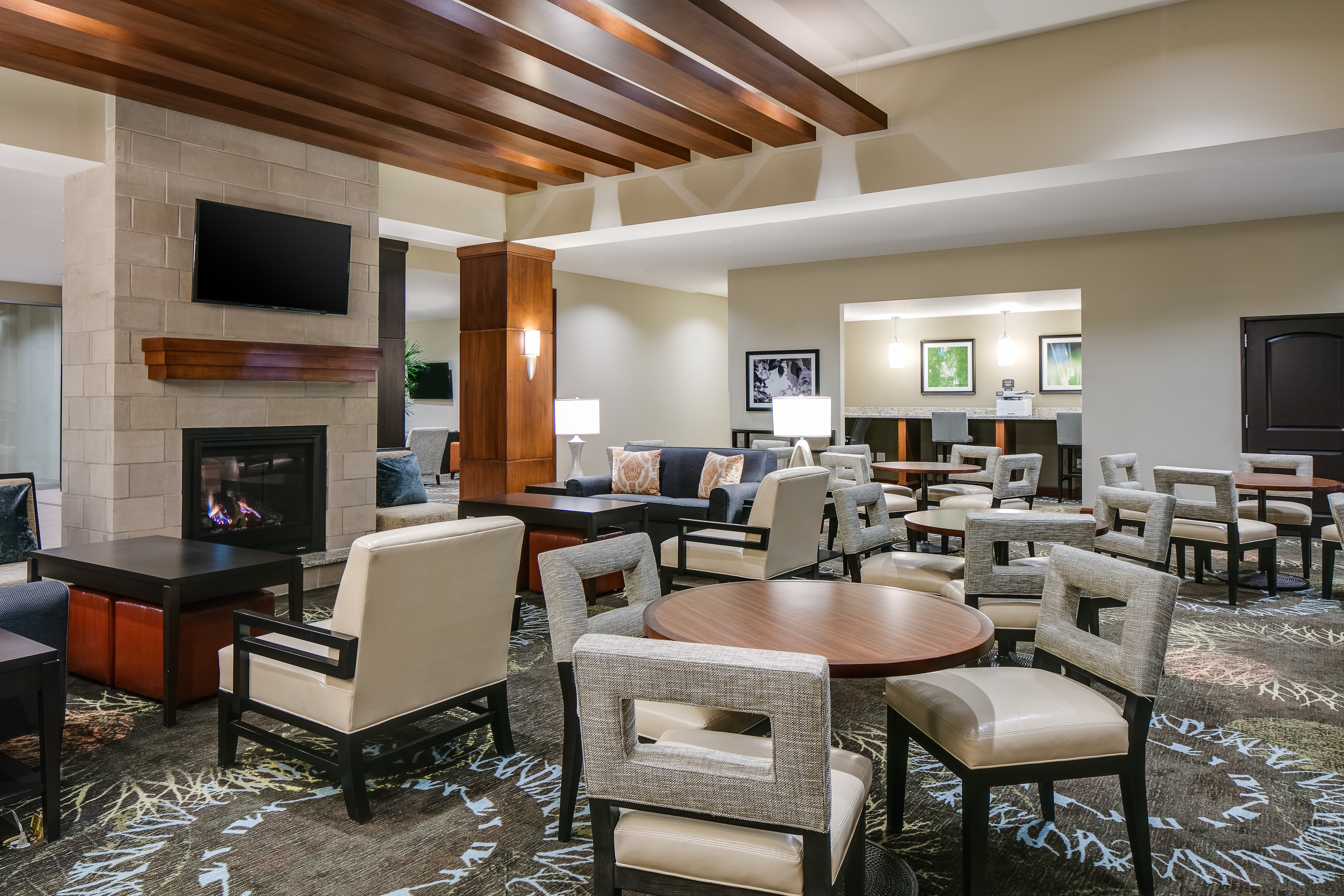 STAYBRIDGE SUITES DES MOINES DOWNTOWN 51/57