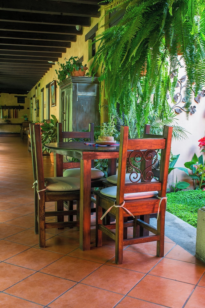 Meson Del Valle Hotel 32/50