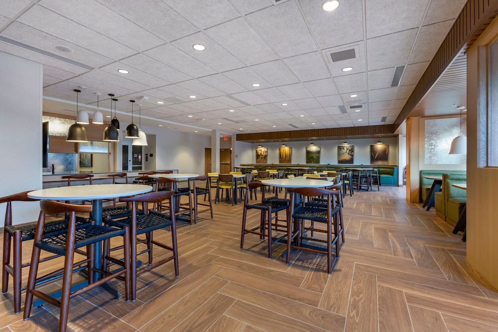 Fairfield by Marriott Inn & Suites Sandusky 38/49