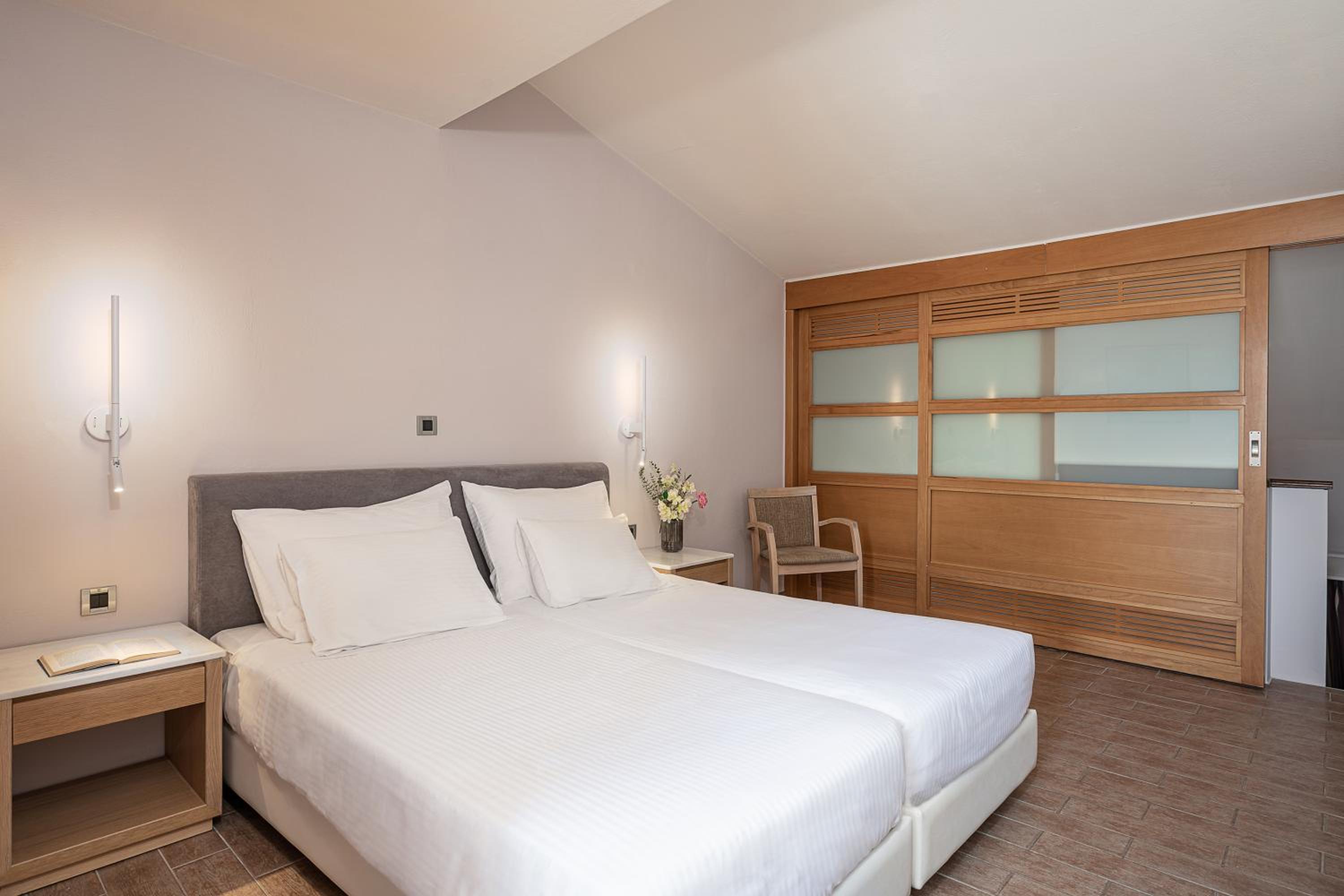 Maisonette Pool View or Garden View، Porto Platanias Beach Resort & Spa 2/10