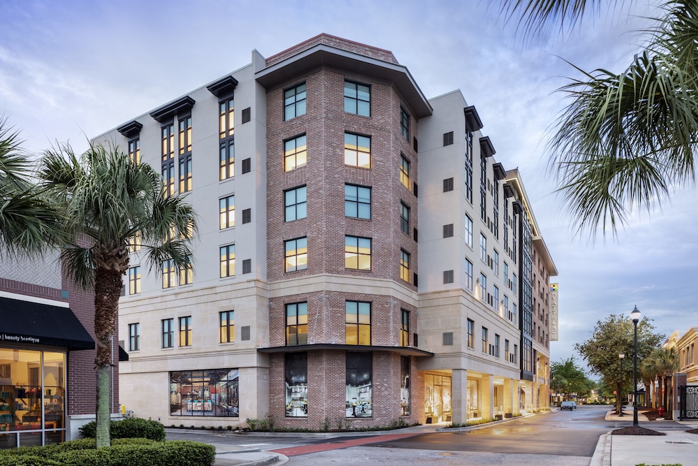 Hyatt Place Mount Pleasant Towne Centre 6/45
