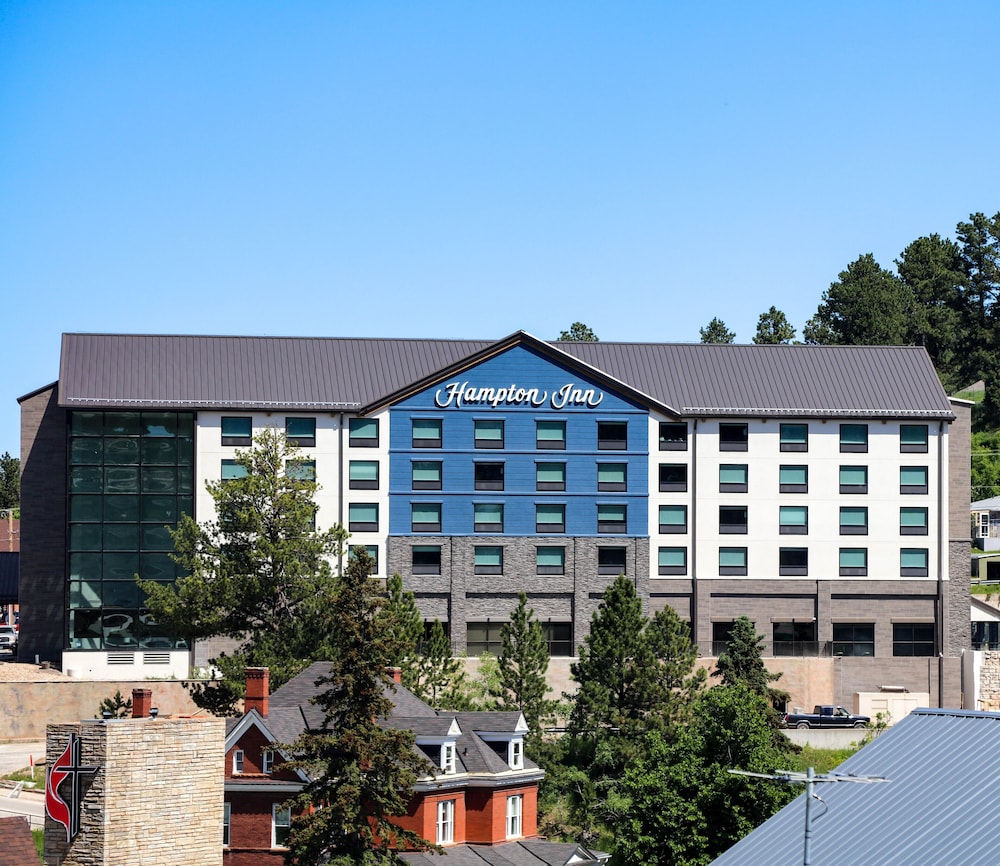 Hampton Inn Lead 1/40