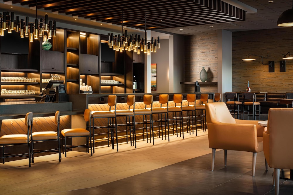 Hyatt Place Calgary Airport 39/54