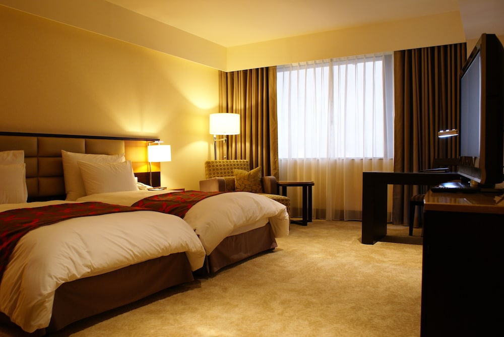 Monarch, Superior, Twin Beds