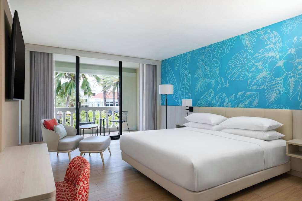 Room, King Bed, Partial Ocean View