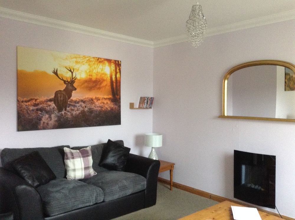 Glenlochy Nevis Bridge Apartments 17/27