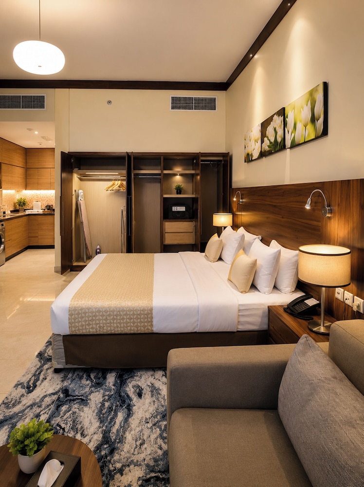 Tulip Al Barsha Hotel Apartment 44/85