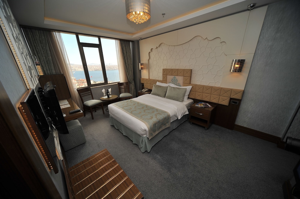 غرفة سوبيريور بسرير كوين وسرير فردي بإطلالة على البحر، Grand Star Hotel Bosphorus 8/10