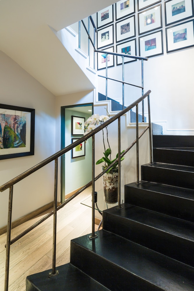 Kensington Place 1/50