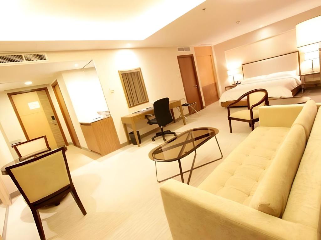 Bridal, Suite, King Bed, Garden Wing