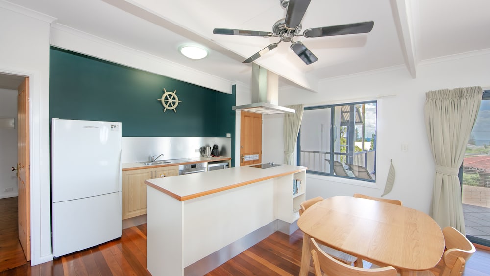 CLUB YAMBA LUXURY HOLIDAY VILLAS 10/64