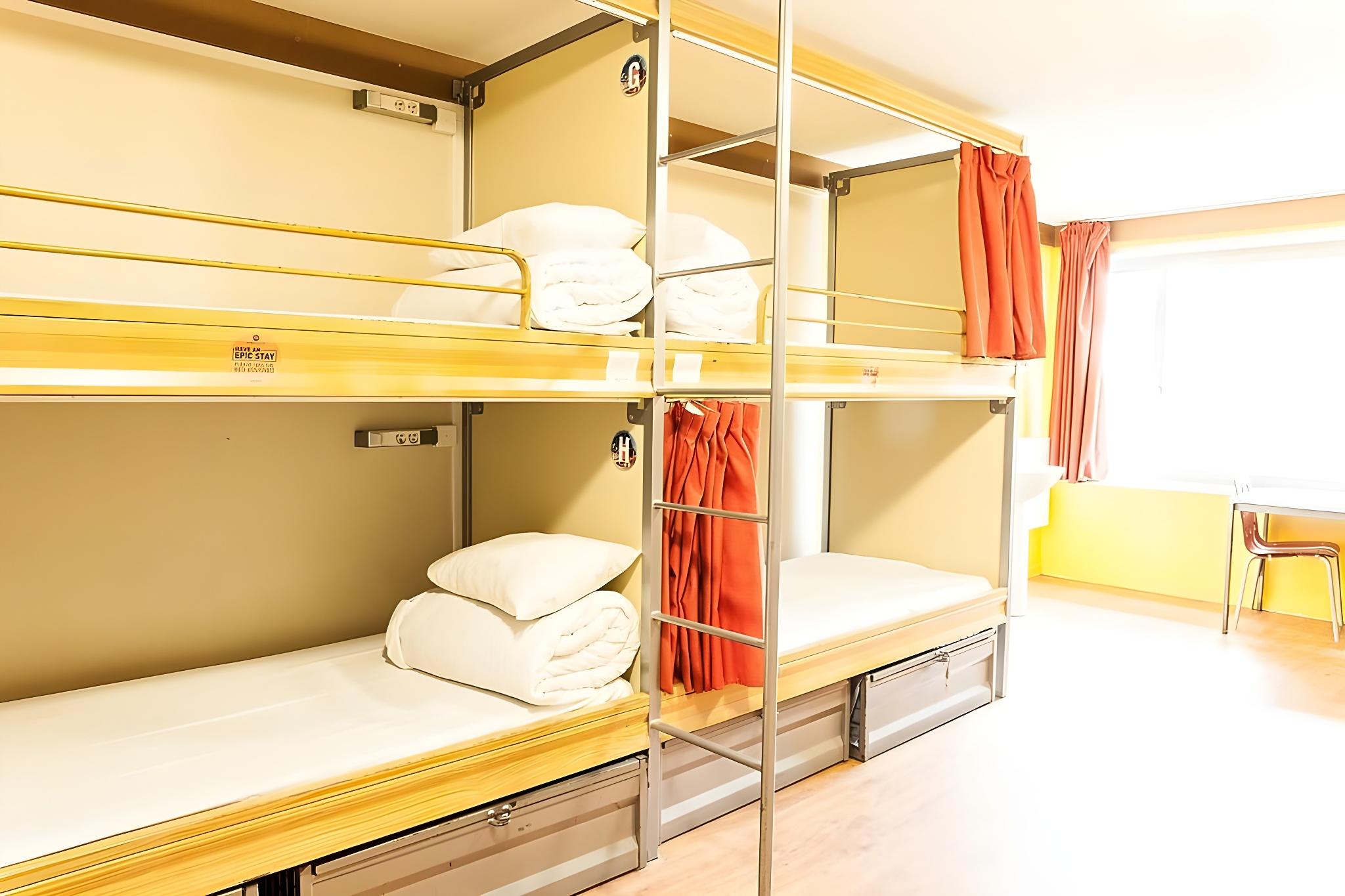 Mixed Dorm, Shared, Single, Shared Bathroom
