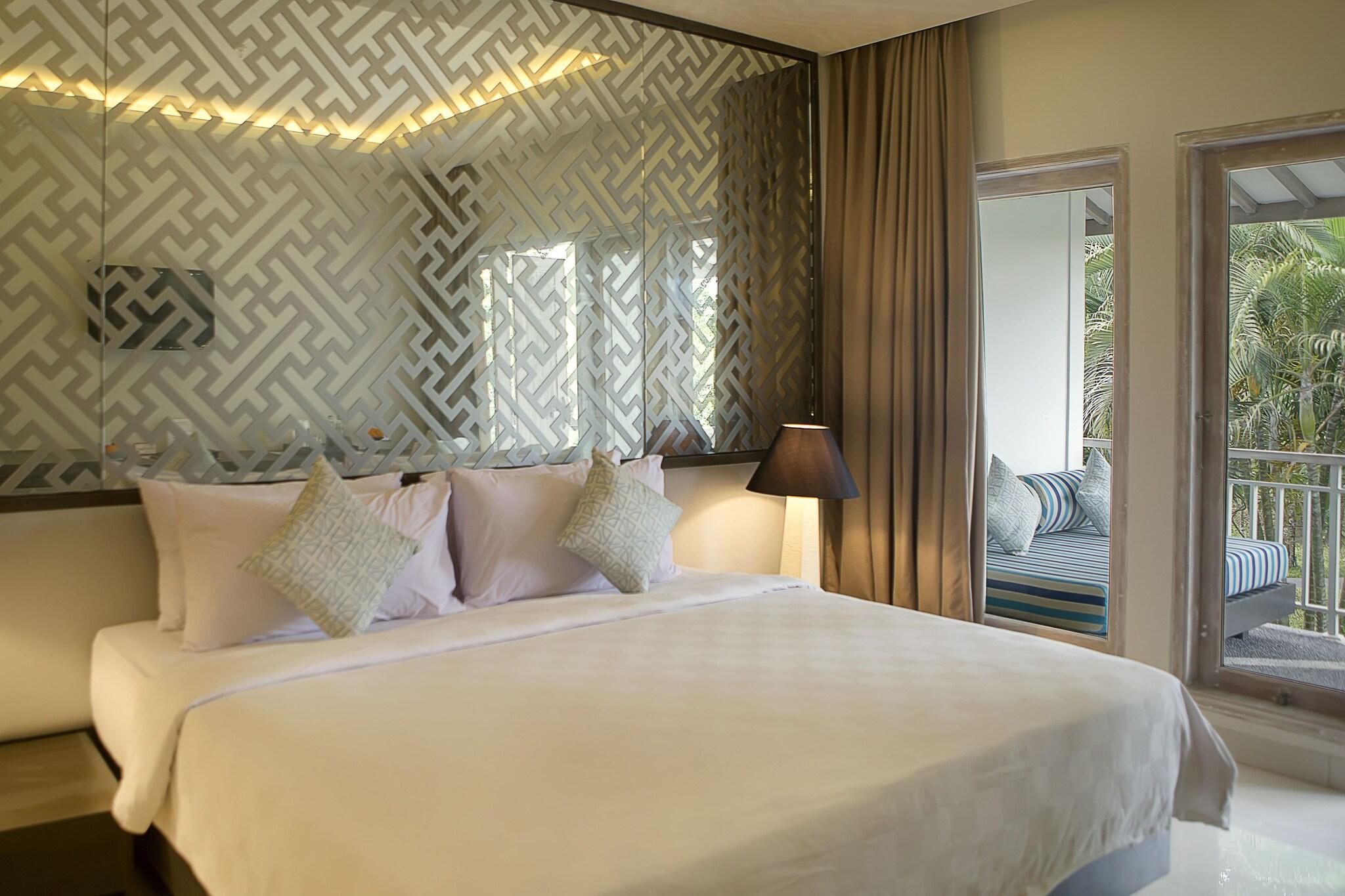 DELUXE, DOUBLE BED