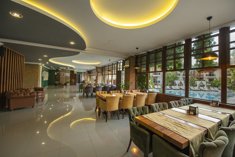 Han Deluxe Hotel 32/45