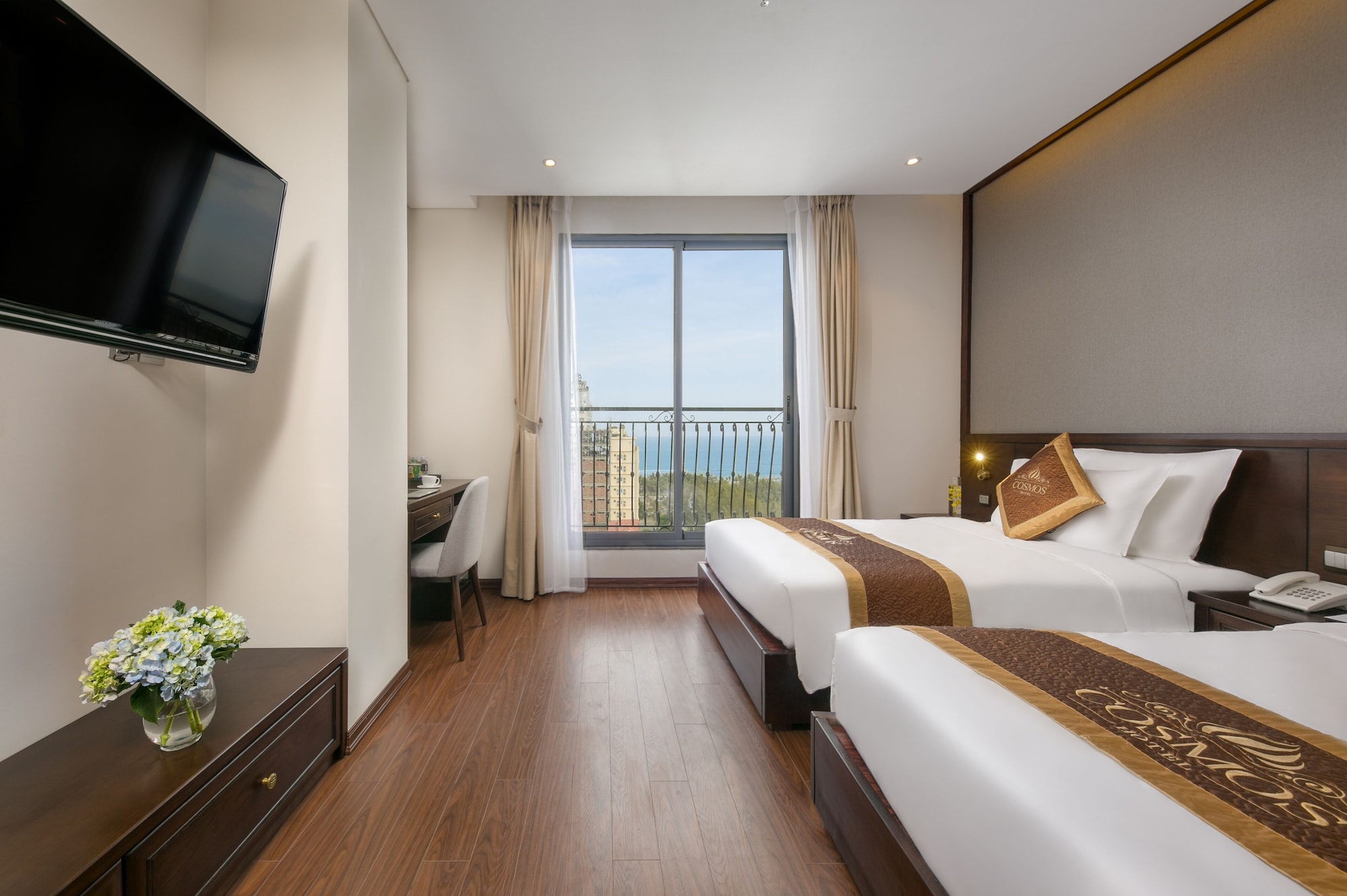 DELUXE, DOUBLE OR TWIN BED, OCEAN VIEW