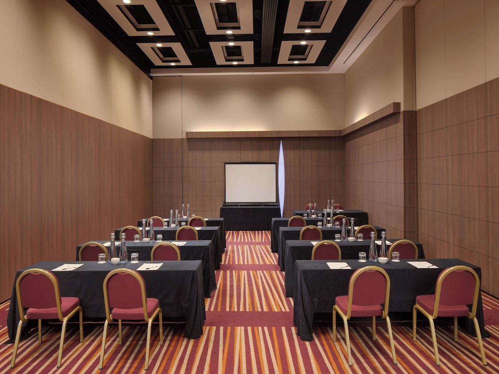Mercure London Earls Court 51/59