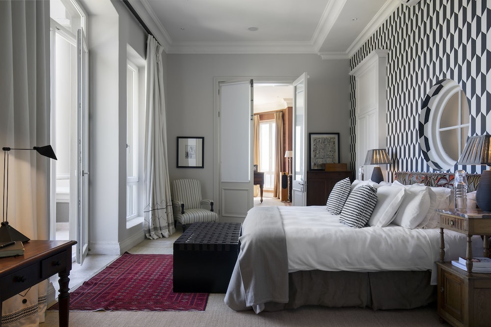 Grand, Suite, Queen Bed, Ocean Front