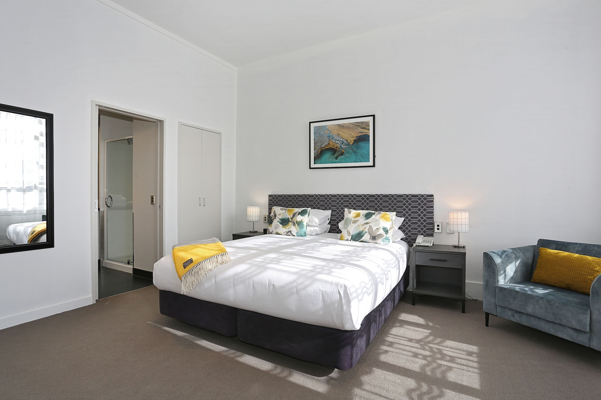 2 Bedrooms, Apartment